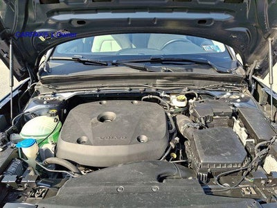 2021 Volvo XC40 T5 AWD Momentum