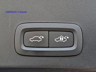 2021 Volvo XC40 T5 AWD Momentum