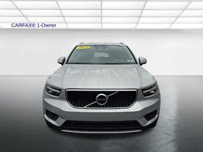 2019 Volvo XC40 T5 AWD Momentum