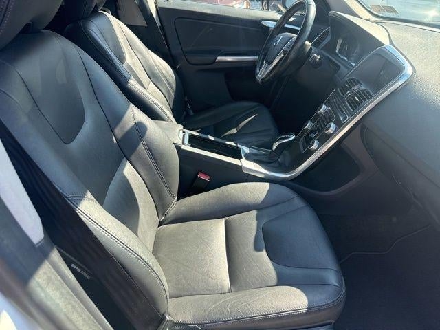 2016 Volvo XC60 AWD 4dr T5 Premier