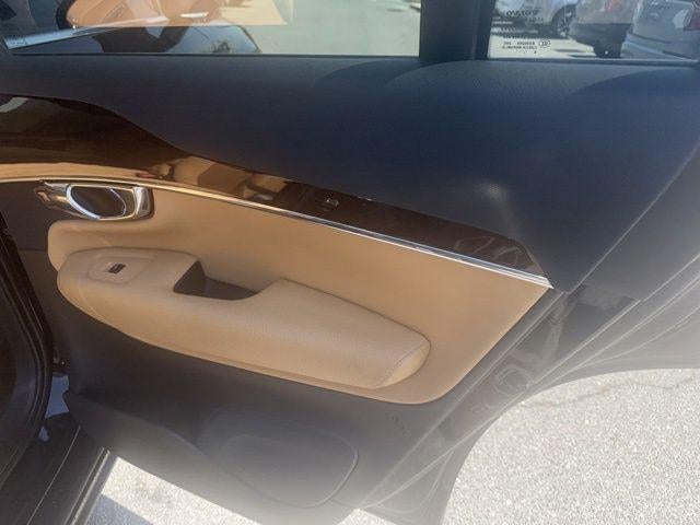 2016 Volvo XC90 AWD 4dr T6 Momentum