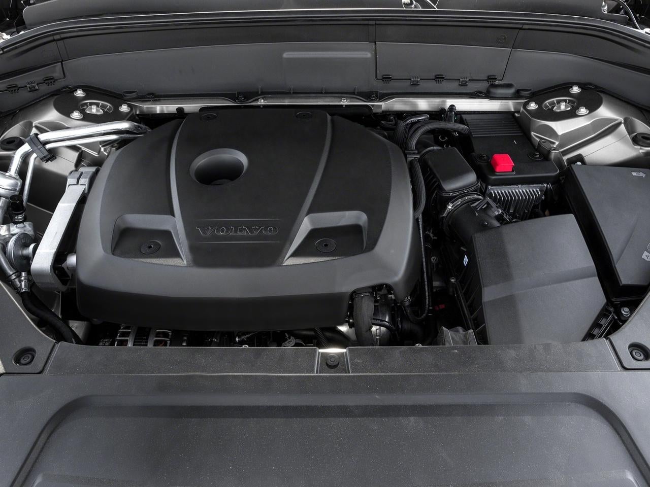 2016 Volvo XC90 AWD 4dr T6 Momentum