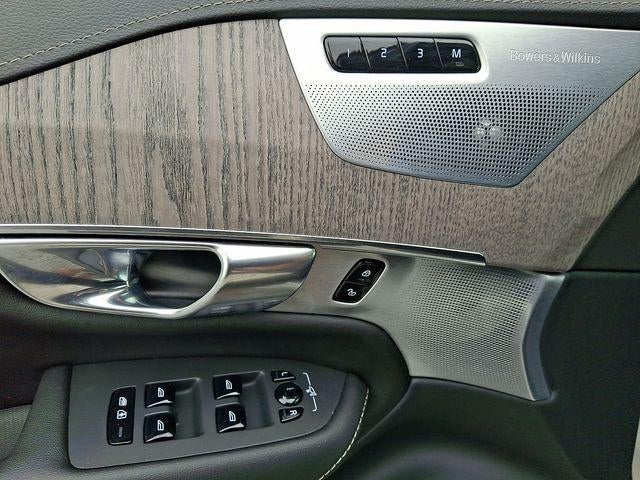 2022 Volvo XC90 Recharge Plug-In Hybrid T8 eAWD PHEV Inscription 6P
