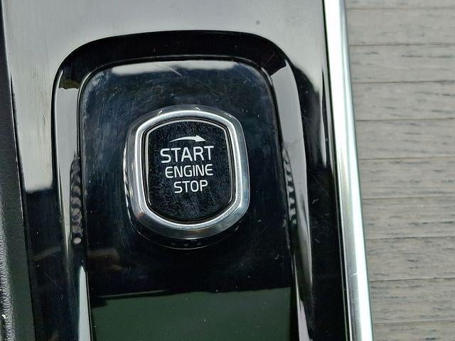 2022 Volvo XC90 Recharge Plug-In Hybrid T8 eAWD PHEV Inscription 6P