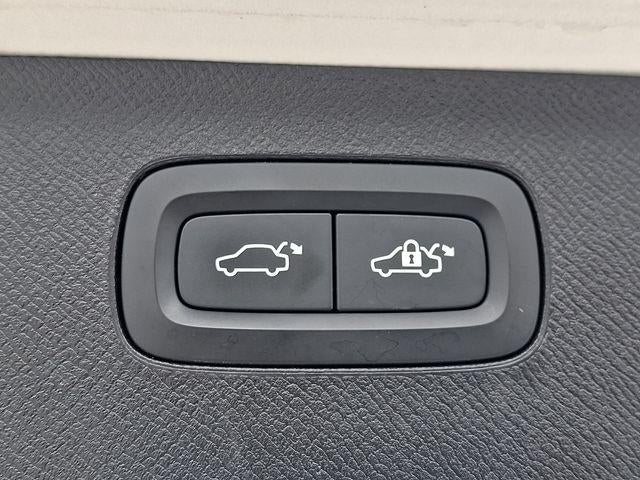 2022 Volvo XC90 Recharge Plug-In Hybrid T8 eAWD PHEV Inscription 6P