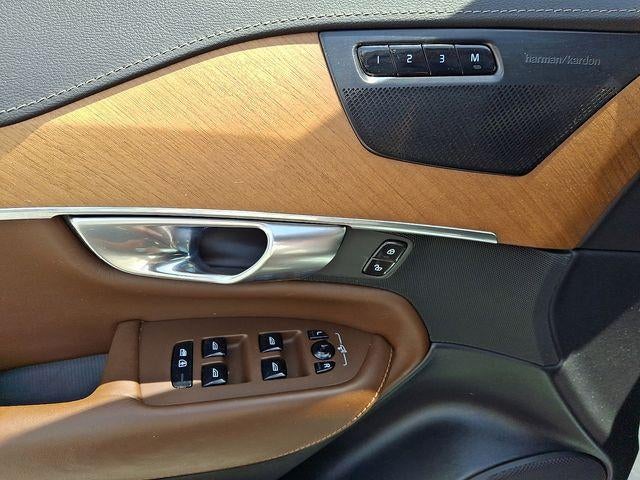 2019 Volvo XC90 T8 eAWD Plug-In Hybrid Inscription