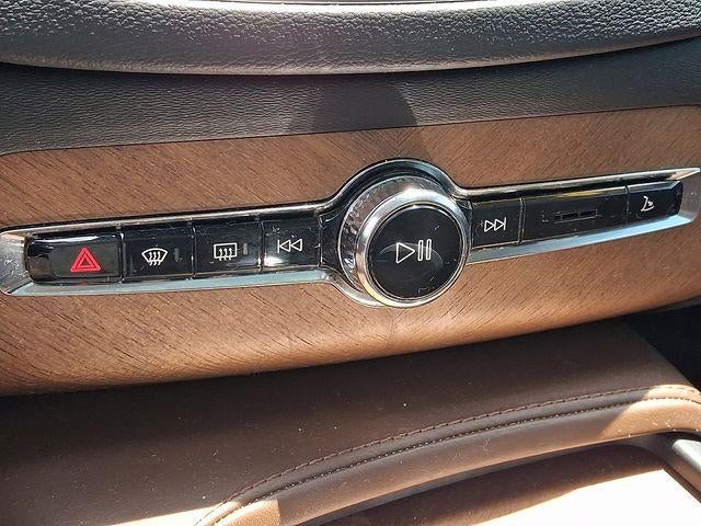 2019 Volvo XC90 T8 eAWD Plug-In Hybrid Inscription