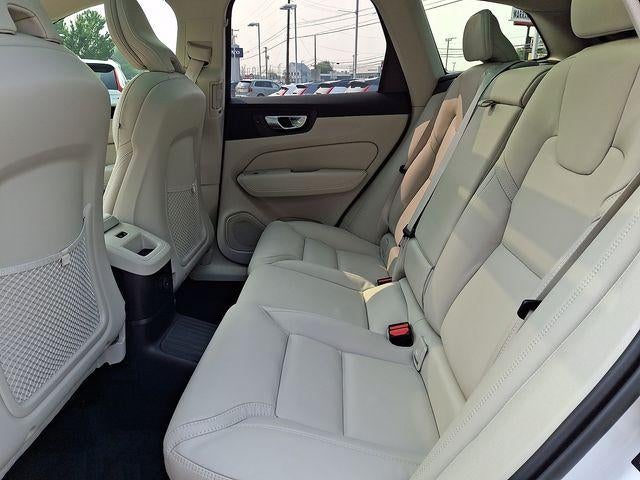 2023 Volvo XC60 Recharge Plug-In Hybrid T8 eAWD PHEV Ultimate Bright Theme