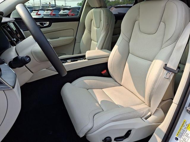 2023 Volvo XC60 Recharge Plug-In Hybrid T8 eAWD PHEV Ultimate Bright Theme