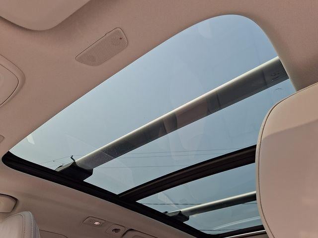 2023 Volvo XC60 Recharge Plug-In Hybrid T8 eAWD PHEV Ultimate Bright Theme