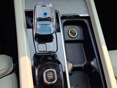 2023 Volvo XC60 Recharge Plug-In Hybrid T8 eAWD PHEV Ultimate Bright Theme