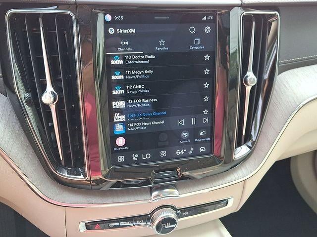 2023 Volvo XC60 Recharge Plug-In Hybrid T8 eAWD PHEV Ultimate Bright Theme
