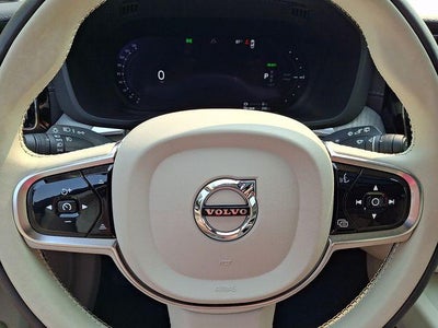 2023 Volvo XC60 Recharge Plug-In Hybrid T8 eAWD PHEV Ultimate Bright Theme