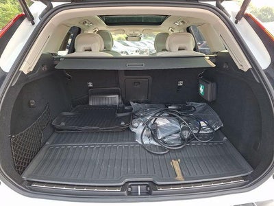 2023 Volvo XC60 Recharge Plug-In Hybrid T8 eAWD PHEV Ultimate Bright Theme