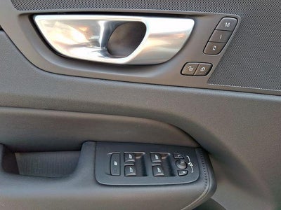 2024 Volvo XC60 Recharge Plug-In Hybrid T8 eAWD PHEV Core Dark Theme
