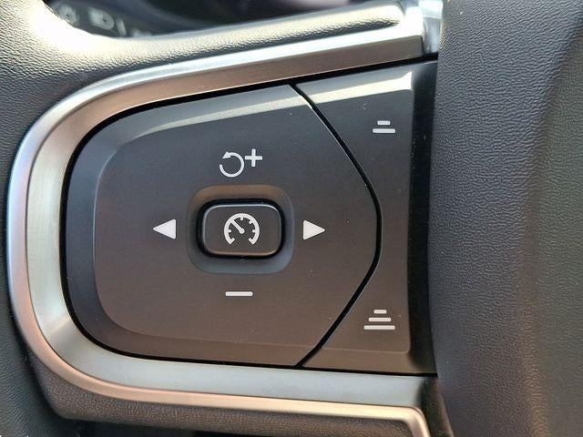 2024 Volvo XC60 Recharge Plug-In Hybrid T8 eAWD PHEV Core Dark Theme