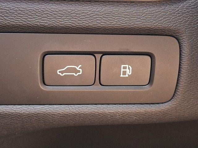 2024 Volvo XC60 Recharge Plug-In Hybrid T8 eAWD PHEV Core Dark Theme