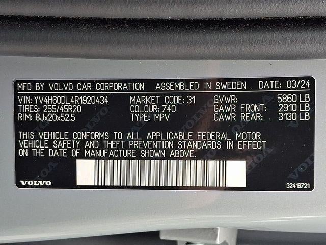 2024 Volvo XC60 Recharge Plug-In Hybrid T8 eAWD PHEV Plus Dark Theme