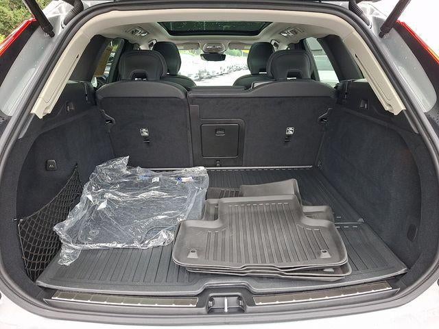 2024 Volvo XC60 Recharge Plug-In Hybrid T8 eAWD PHEV Plus Dark Theme