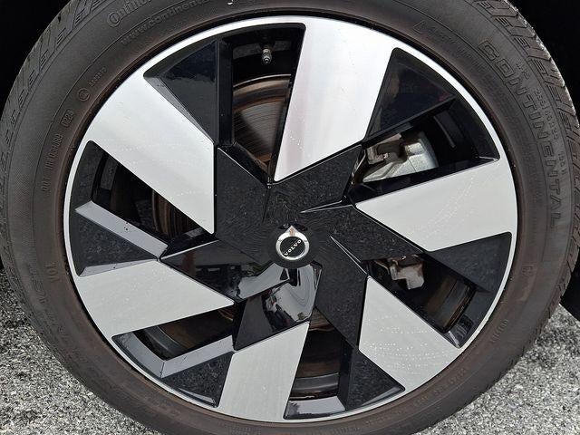 2024 Volvo XC60 Recharge Plug-In Hybrid T8 eAWD PHEV Plus Dark Theme