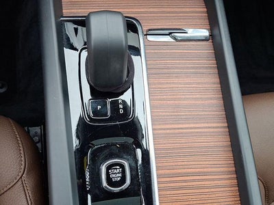 2024 Volvo XC60 Recharge Plug-In Hybrid T8 eAWD PHEV Plus Dark Theme