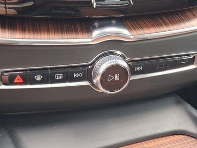 2024 Volvo XC60 Recharge Plug-In Hybrid T8 eAWD PHEV Plus Dark Theme