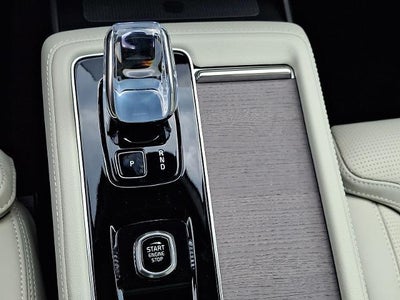 2026 Volvo XC90 Plug-In Hybrid T8 AWD Ultra 6-Seater