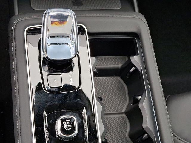 2025 Volvo XC90 Plug-In Hybrid 2025.5 T8 AWD Plus 7-Seater