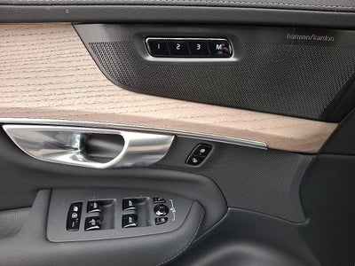 2026 Volvo XC90 Plug-In Hybrid T8 AWD Plus 7-Seater