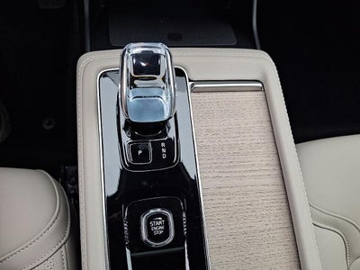 2026 Volvo XC90 Plug-In Hybrid T8 AWD Plus 7-Seater