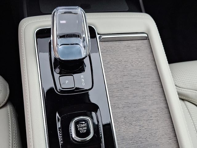 2026 Volvo XC90 Plug-In Hybrid T8 AWD Ultra 7-Seater