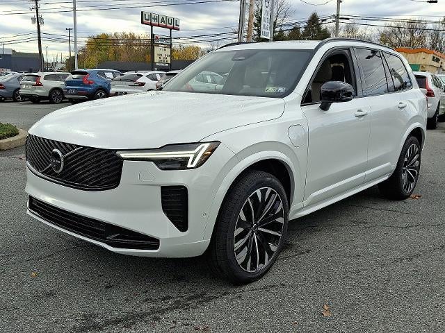 2026 Volvo XC90 Plug-In Hybrid T8 AWD Ultra Dark Theme 7-Seater