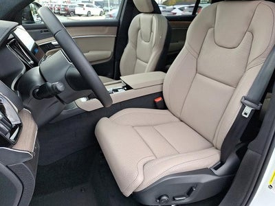 2026 Volvo XC90 Plug-In Hybrid T8 AWD Ultra Dark Theme 7-Seater