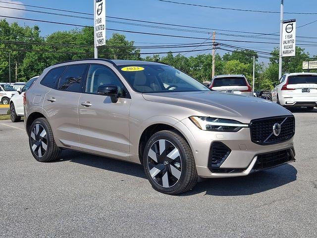 2025 Volvo XC60 Plug-In Hybrid T8 AWD Plus