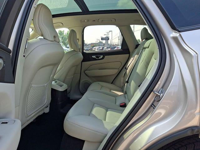 2025 Volvo XC60 Plug-In Hybrid T8 AWD Plus