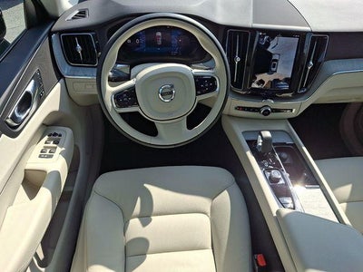 2025 Volvo XC60 Plug-In Hybrid T8 AWD Plus