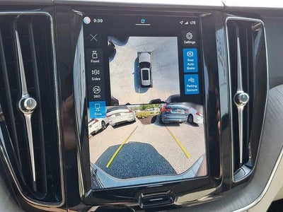 2025 Volvo XC60 Plug-In Hybrid T8 AWD Plus