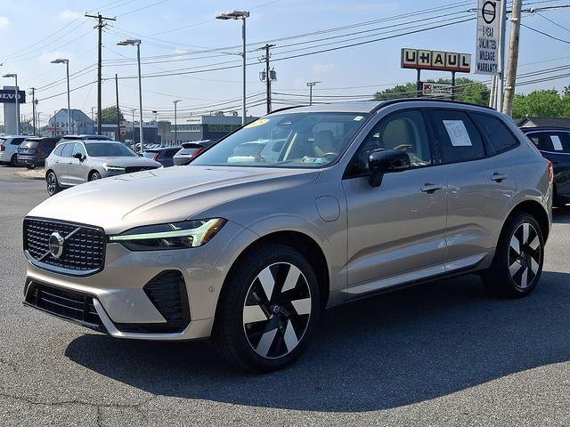 2025 Volvo XC60 Plug-In Hybrid T8 AWD Plus