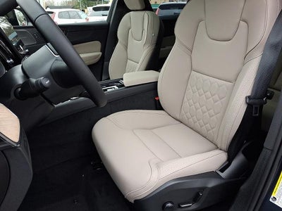 2026 Volvo XC60 Plug-In Hybrid T8 AWD Plus