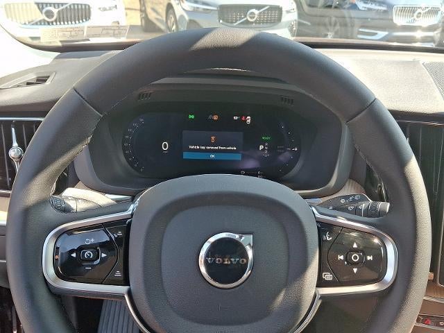 2026 Volvo XC60 Plug-In Hybrid T8 AWD Plus