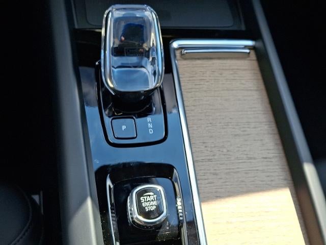 2026 Volvo XC60 Plug-In Hybrid T8 AWD Plus
