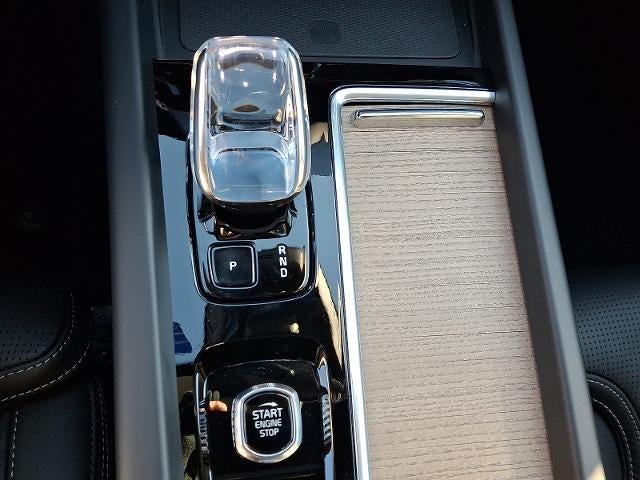 2026 Volvo XC60 Plug-In Hybrid T8 AWD Ultra