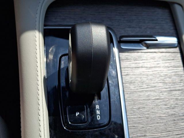 2024 Volvo XC90 B5 AWD Plus Bright Theme 7P