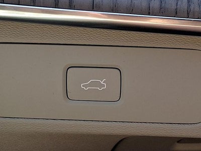 2024 Volvo XC90 B5 AWD Plus Bright Theme 7P
