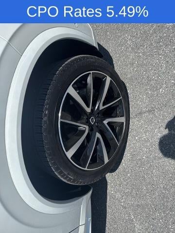 2024 Volvo XC90 B5 AWD Plus Bright Theme 7P