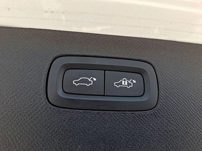 2024 Volvo XC90 B5 AWD Plus Bright Theme 7P