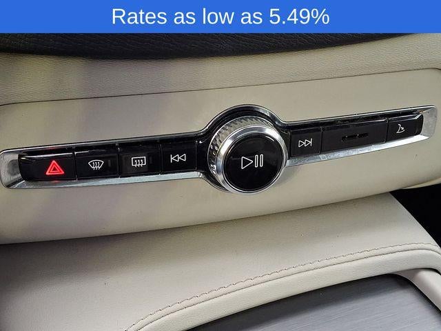 2023 Volvo XC90 B5 AWD Core 7P