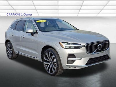 2023 Volvo XC60 B5 AWD Ultimate Bright Theme