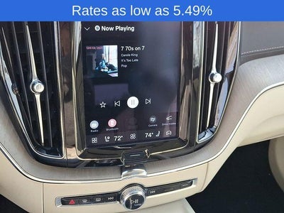 2023 Volvo XC60 B5 AWD Ultimate Bright Theme