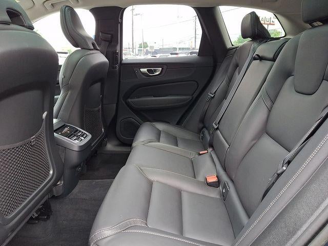 2023 Volvo XC60 B5 AWD Ultimate Bright Theme